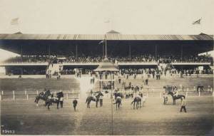 Hipodromo Oriental Park Havana, Marianao Cuba 1921 Foto obtenida en http://www.triposo.com