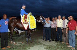 thumbnail_dynamo-clasico-flia-eleta-3